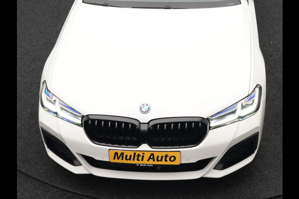 BMW 5 Serie Touring 530e M Sport Plug In Hybrid 293pk PHEV | Trekhaak af Fabriek | Laser LED |  Adaptive Cruise | Harman Kardon | Lederen Sportstoelen Verwarmd | Keyless | Camera | Sfeerverlichting | Navi Prof |