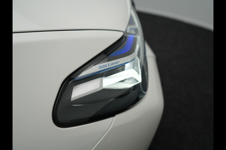 BMW 5 Serie Touring 530e M Sport Plug In Hybrid 293pk PHEV | Trekhaak af Fabriek | Laser LED |  Adaptive Cruise | Harman Kardon | Lederen Sportstoelen Verwarmd | Keyless | Camera | Sfeerverlichting | Navi Prof |