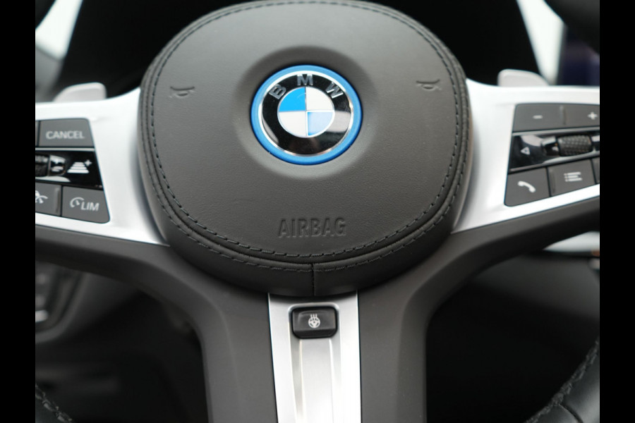 BMW 5 Serie Touring 530e M Sport Plug In Hybrid 293pk PHEV | Trekhaak af Fabriek | Laser LED |  Adaptive Cruise | Harman Kardon | Lederen Sportstoelen Verwarmd | Keyless | Camera | Sfeerverlichting | Navi Prof |
