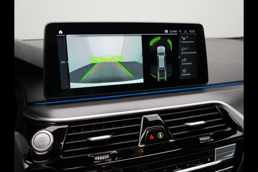 BMW 5 Serie Touring 530e M Sport Plug In Hybrid 293pk PHEV | Trekhaak af Fabriek | Laser LED |  Adaptive Cruise | Harman Kardon | Lederen Sportstoelen Verwarmd | Keyless | Camera | Sfeerverlichting | Navi Prof |