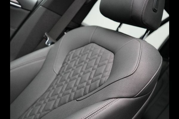 BMW 5 Serie Touring 530e M Sport Plug In Hybrid 293pk PHEV | Trekhaak af Fabriek | Laser LED |  Adaptive Cruise | Harman Kardon | Lederen Sportstoelen Verwarmd | Keyless | Camera | Sfeerverlichting | Navi Prof |
