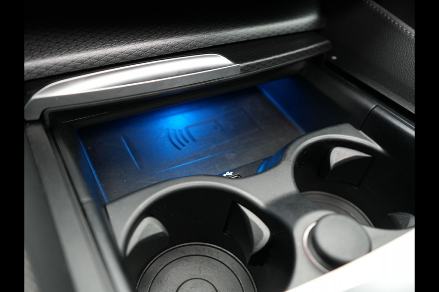 BMW 5 Serie Touring 530e M Sport Plug In Hybrid 293pk PHEV | Trekhaak af Fabriek | Laser LED |  Adaptive Cruise | Harman Kardon | Lederen Sportstoelen Verwarmd | Keyless | Camera | Sfeerverlichting | Navi Prof |