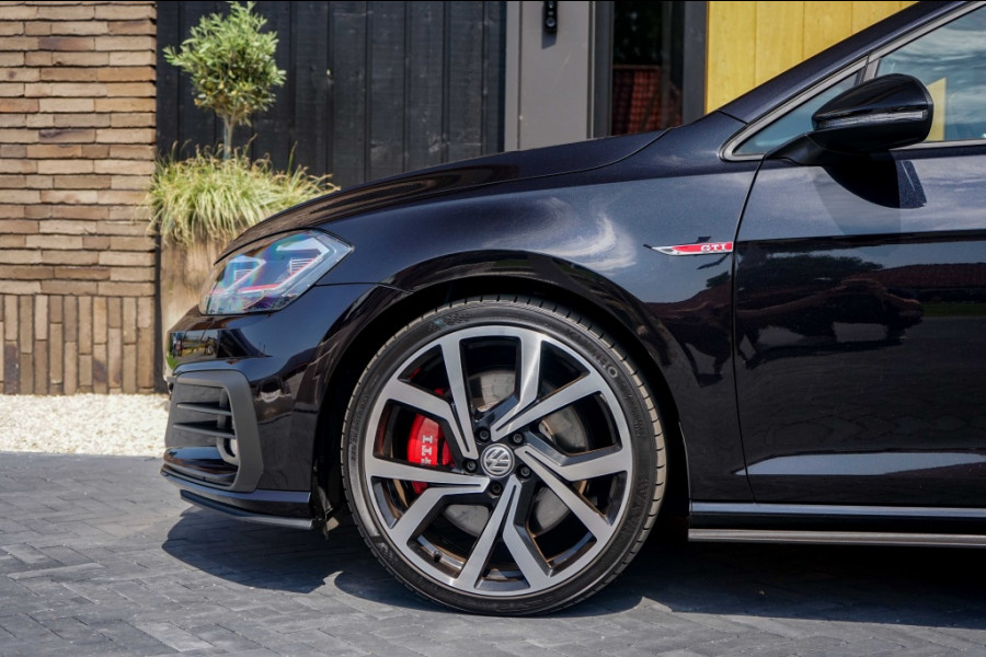 Volkswagen Golf 7.5 GTI 2.0 TSI GTI Performance 245PK Pano/DYNa/Trkhk/Cam