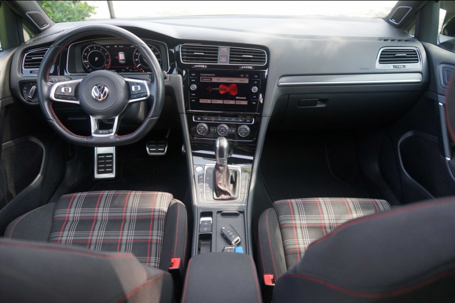 Volkswagen Golf 7.5 GTI 2.0 TSI GTI Performance 245PK Pano/DYNa/Trkhk/Cam