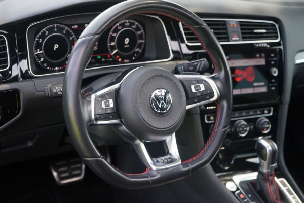 Volkswagen Golf 7.5 GTI 2.0 TSI GTI Performance 245PK Pano/DYNa/Trkhk/Cam