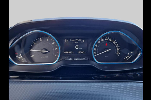 Peugeot 2008 1.2 PureTech Allure | automaat | Hoge instap |