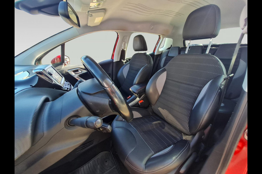 Peugeot 2008 1.2 PureTech Allure | automaat | Hoge instap |