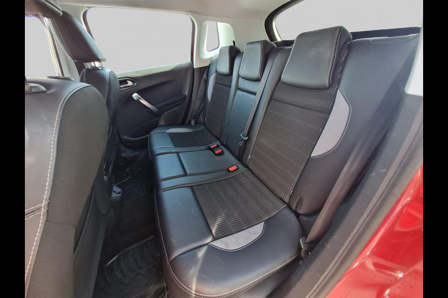 Peugeot 2008 1.2 PureTech Allure | automaat | Hoge instap |