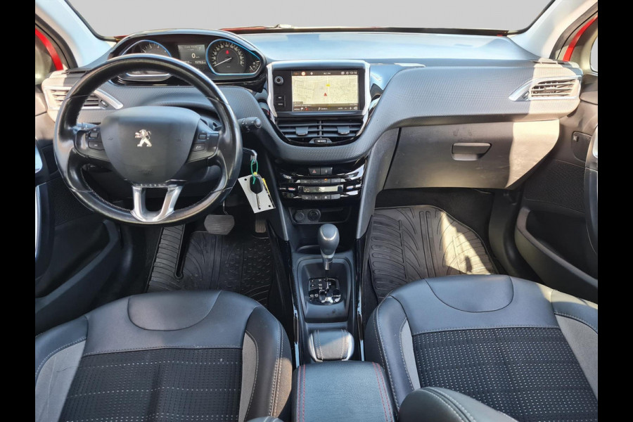 Peugeot 2008 1.2 PureTech Allure | automaat | Hoge instap |