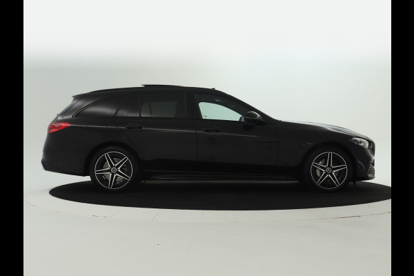 Mercedes-Benz C-Klasse Estate 300 e AMG Line | Edition AMG-Line | Night Pakket | Trekhaak | Panorama Schuif-Kanteldak | Digital Licht | DC Laden | Stuur en Stoelverwarming | Inclusief 24 maanden MB Certified garantie voor Europa.
