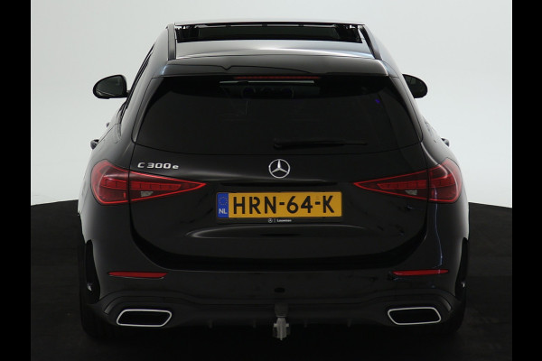 Mercedes-Benz C-Klasse Estate 300 e AMG Line | Edition AMG-Line | Night Pakket | Trekhaak | Panorama Schuif-Kanteldak | Digital Licht | DC Laden | Stuur en Stoelverwarming | Inclusief 24 maanden MB Certified garantie voor Europa.