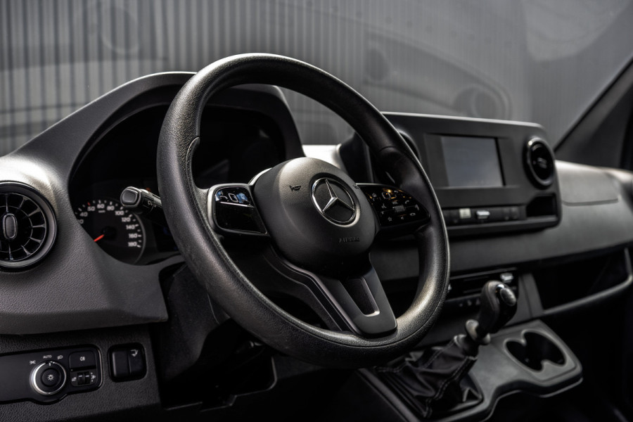 Mercedes-Benz Sprinter 314 CDI | Bakwagen met laadklep | Mbux | Camera | CarPlay | Climate | Euro 6