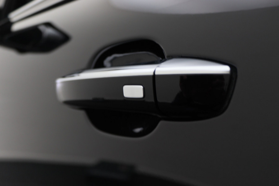 MG EHS 1.5 TGDI Luxury Plug-in Hybrid Leer, 360° Camera, ACC, Panoramadak, Apple Carplay, LED, 18''