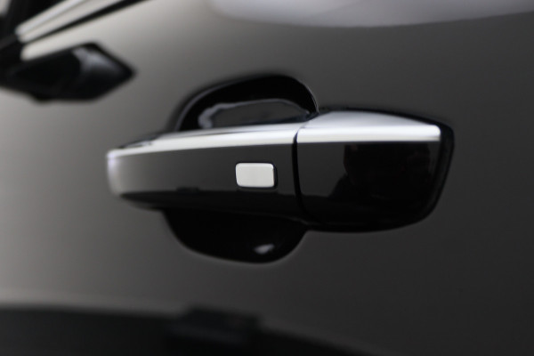 MG EHS 1.5 TGDI Luxury Plug-in Hybrid Leer, 360° Camera, ACC, Panoramadak, Apple Carplay, LED, 18''