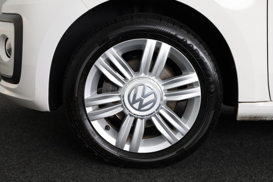 Volkswagen up! 1.0 BMT high up! | Schuif/Kantel dak | Parkeer Sensoren achter | Achteruitrij Camera | Navigatie via App |