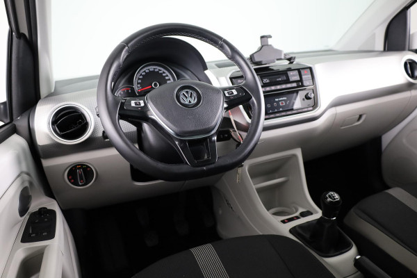 Volkswagen up! 1.0 BMT high up! | Schuif/Kantel dak | Parkeer Sensoren achter | Achteruitrij Camera | Navigatie via App |