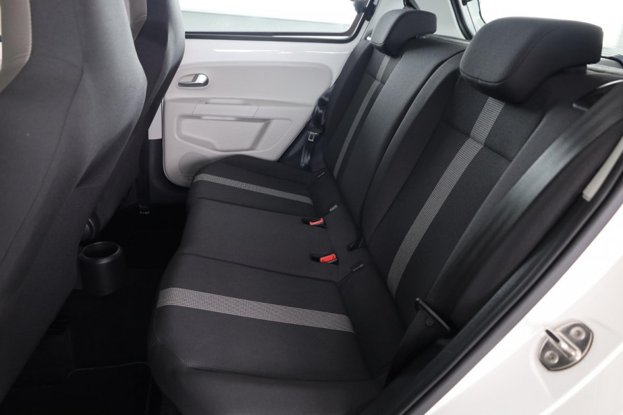 Volkswagen up! 1.0 BMT high up! | Schuif/Kantel dak | Parkeer Sensoren achter | Achteruitrij Camera | Navigatie via App |