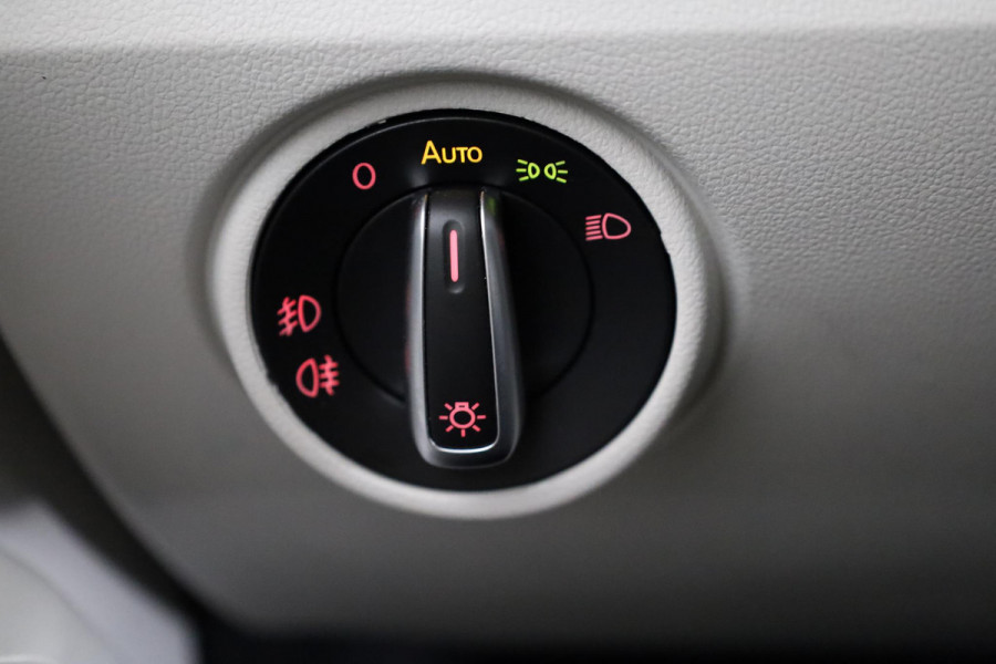 Volkswagen up! 1.0 BMT high up! | Schuif/Kantel dak | Parkeer Sensoren achter | Achteruitrij Camera | Navigatie via App |