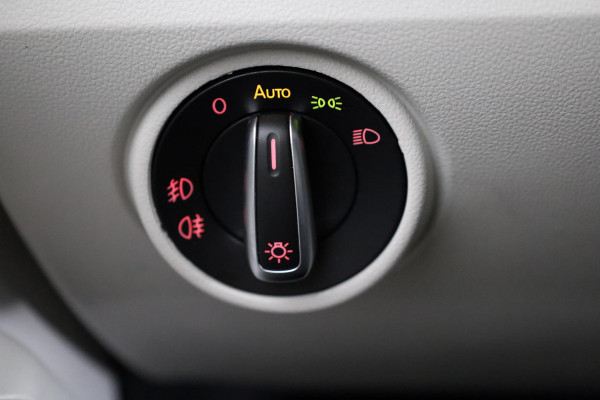 Volkswagen up! 1.0 BMT high up! | Schuif/Kantel dak | Parkeer Sensoren achter | Achteruitrij Camera | Navigatie via App |