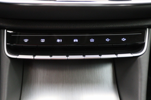MG EHS 1.5 TGDI Luxury Plug-in Hybrid Leer, 360° Camera, ACC, Panoramadak, Apple Carplay, LED, 18''
