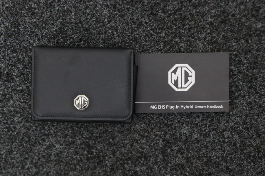 MG EHS 1.5 TGDI Luxury Plug-in Hybrid Leer, 360° Camera, ACC, Panoramadak, Apple Carplay, LED, 18''