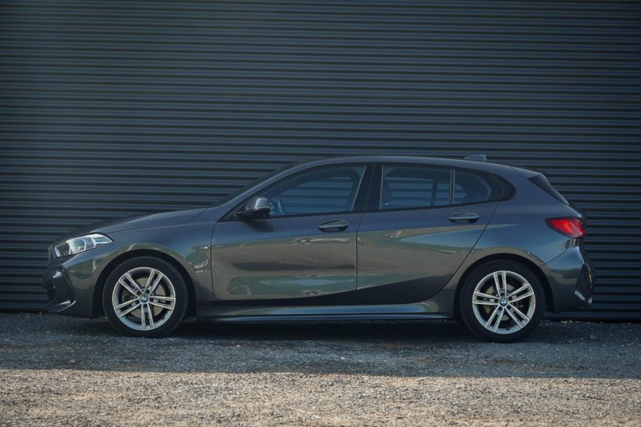 BMW 1-serie 118i High Executive M-Sport / Aut / Incl BTW / Stoelverwarming