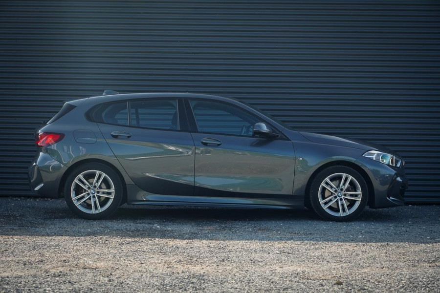 BMW 1-serie 118i High Executive M-Sport / Aut / Incl BTW / Stoelverwarming