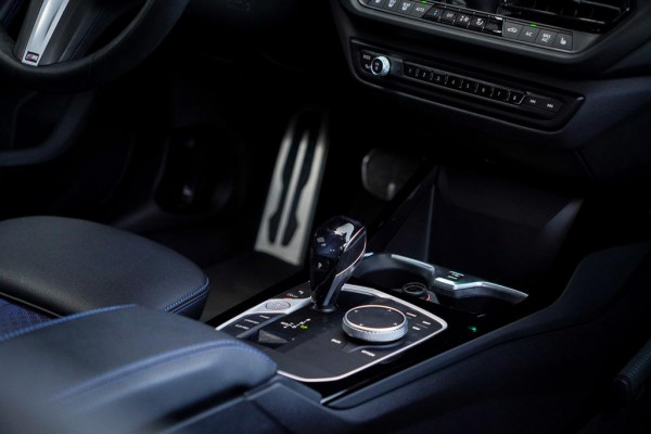 BMW 1-serie 118i High Executive M-Sport / Aut / Incl BTW / Stoelverwarming