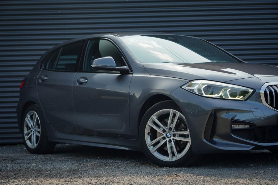 BMW 1-serie 118i High Executive M-Sport / Aut / Incl BTW / Stoelverwarming