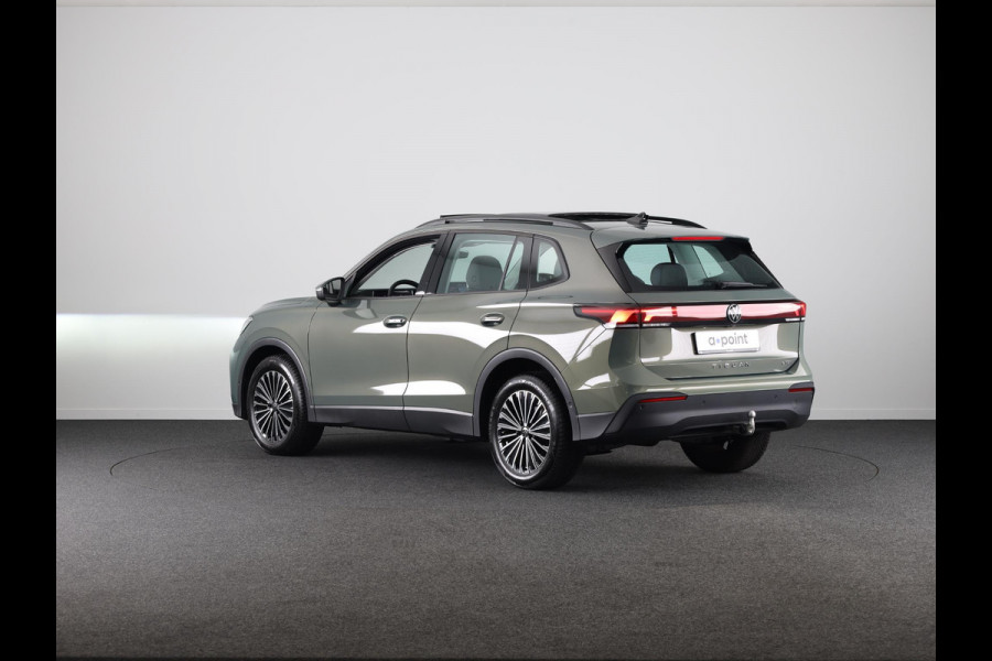 Volkswagen Tiguan 1.5 eTSI Life Edition Automaat (DSG) | Verlengde garantie | Panoramadak | Elektr. trekhaak | Parkeersensoren (Park assist) | Rondomzicht camera | Stoelverwarming | Head-up display |