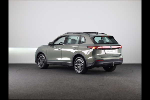 Volkswagen Tiguan 1.5 eTSI Life Edition Automaat (DSG) | Verlengde garantie | Panoramadak | Elektr. trekhaak | Parkeersensoren (Park assist) | Rondomzicht camera | Stoelverwarming | Head-up display |