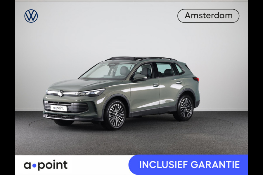 Volkswagen Tiguan 1.5 eTSI Life Edition Automaat (DSG) | Verlengde garantie | Panoramadak | Elektr. trekhaak | Parkeersensoren (Park assist) | Rondomzicht camera | Stoelverwarming | Head-up display |