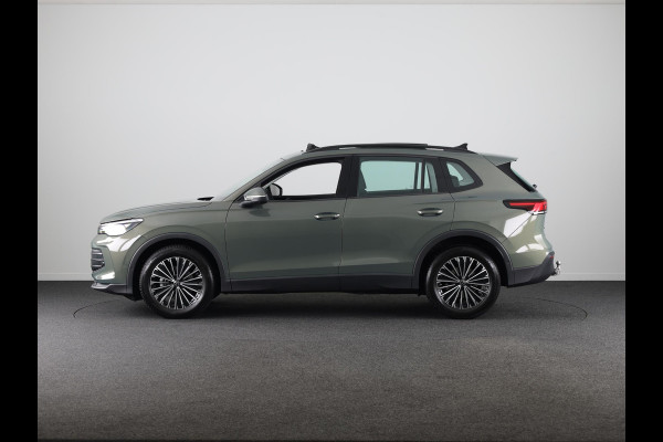Volkswagen Tiguan 1.5 eTSI Life Edition Automaat (DSG) | Verlengde garantie | Panoramadak | Elektr. trekhaak | Parkeersensoren (Park assist) | Rondomzicht camera | Stoelverwarming | Head-up display |