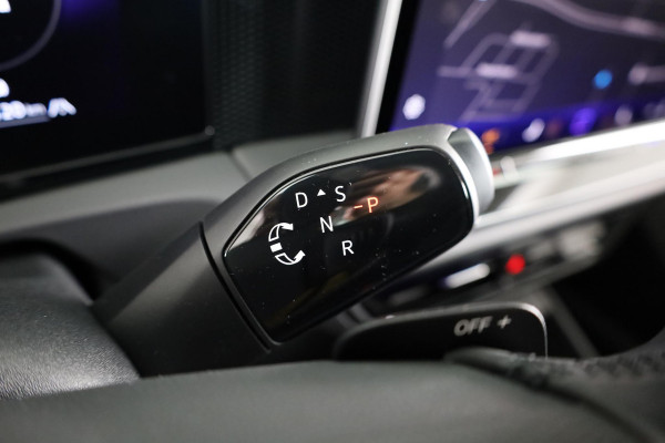 Volkswagen Tiguan 1.5 eTSI Life Edition Automaat (DSG) | Verlengde garantie | Panoramadak | Elektr. trekhaak | Parkeersensoren (Park assist) | Rondomzicht camera | Stoelverwarming | Head-up display |