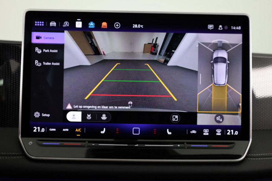 Volkswagen Tiguan 1.5 eTSI Life Edition Automaat (DSG) | Verlengde garantie | Panoramadak | Elektr. trekhaak | Parkeersensoren (Park assist) | Rondomzicht camera | Stoelverwarming | Head-up display |