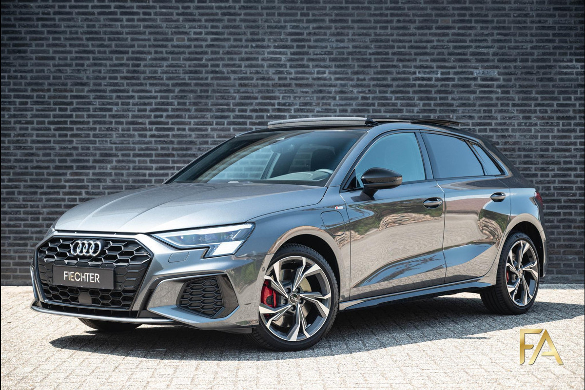 Audi A3 Sportback 45 TFSI e S edition Competition Panodak|RS Seats|MatrixLED|B&O Audi A3 Sportback 45 TFSI e S edition Competition Panodak|RS Seats|MatrixLED|B&O