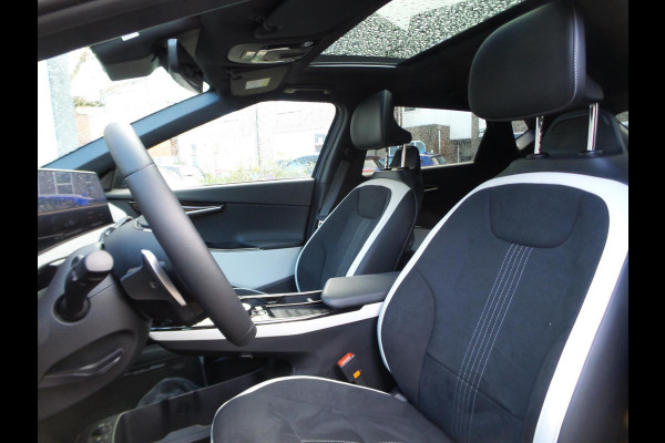 Kia Ev6 GT-Line 77.4 kWh Kia EV6 GT-Line 77 kWh  | Direct leverbaar | Stoelverwarming en -ventilatie | Electr. schuifdak