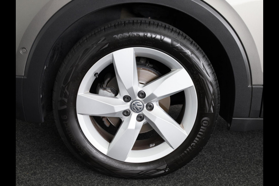 Volkswagen T-Cross 1.0 TSI Style | DSG Automaat | Full map navigatie | Parkeer sensoren voor/achter | Achteruitrij camera | Dode hoek sensoren | Led verlichting |