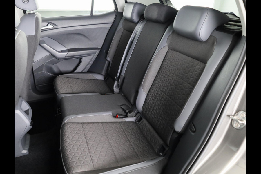 Volkswagen T-Cross 1.0 TSI Style | DSG Automaat | Full map navigatie | Parkeer sensoren voor/achter | Achteruitrij camera | Dode hoek sensoren | Led verlichting |