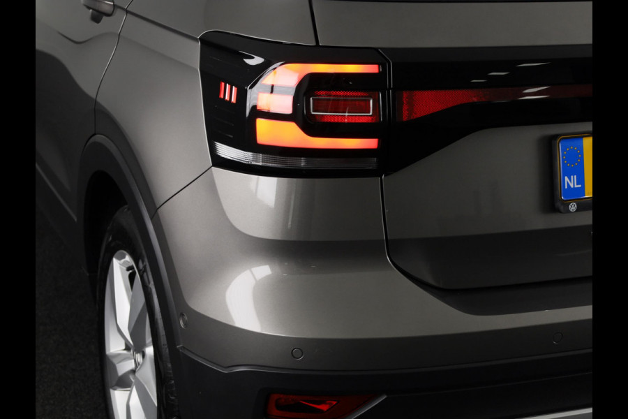 Volkswagen T-Cross 1.0 TSI Style | DSG Automaat | Full map navigatie | Parkeer sensoren voor/achter | Achteruitrij camera | Dode hoek sensoren | Led verlichting |