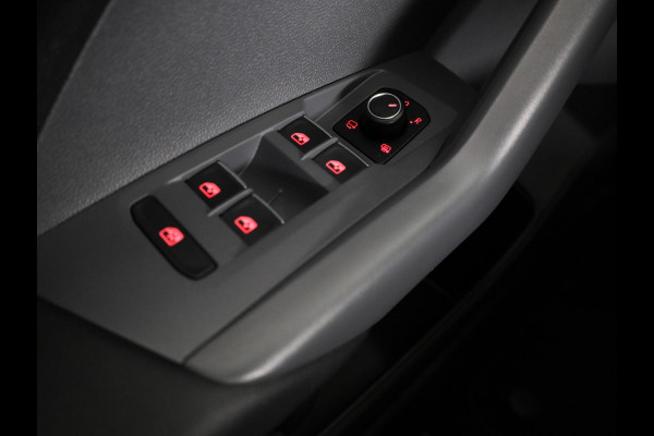 Volkswagen T-Cross 1.0 TSI Style | DSG Automaat | Full map navigatie | Parkeer sensoren voor/achter | Achteruitrij camera | Dode hoek sensoren | Led verlichting |