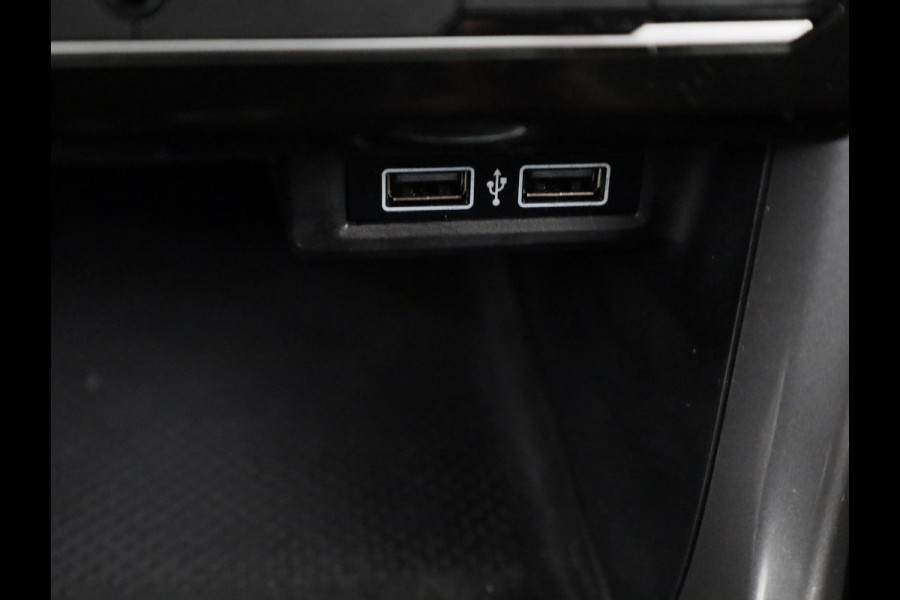 Volkswagen T-Cross 1.0 TSI Style | DSG Automaat | Full map navigatie | Parkeer sensoren voor/achter | Achteruitrij camera | Dode hoek sensoren | Led verlichting |