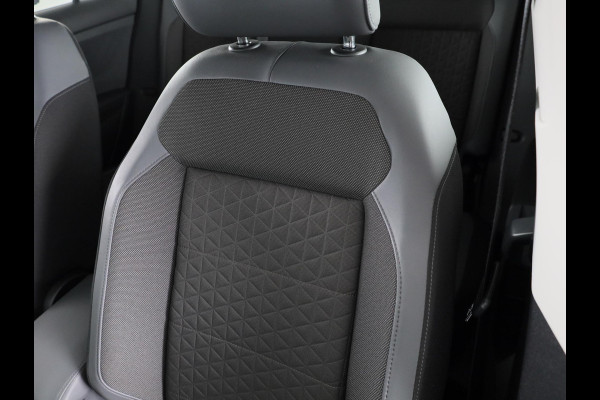 Volkswagen T-Cross 1.0 TSI Style | DSG Automaat | Full map navigatie | Parkeer sensoren voor/achter | Achteruitrij camera | Dode hoek sensoren | Led verlichting |
