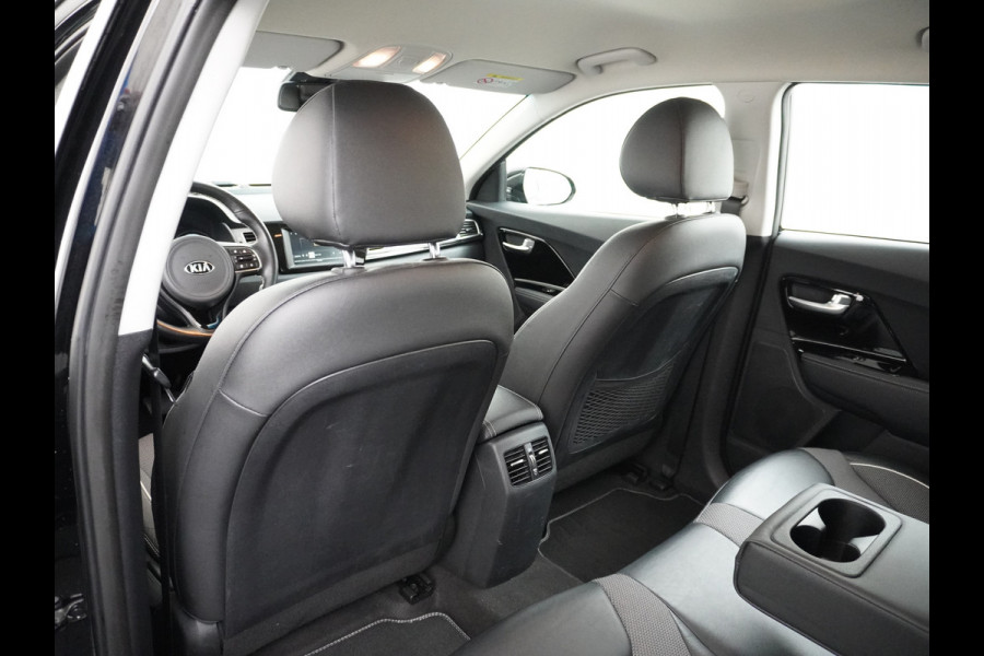 Kia e-Niro 64kWh AUT 204pk Navi Auto-Pilot Adaptive-Cruise+stop&go Apple Carplay Android Auto Pdc Led Ecc Keyless 1/2 Leder DynamicLine AEB Braking Lmv 17" Lane Assist Dwarsverkeerwaarsching 100% Dealeronderhouden Origineel Nederlandse auto
