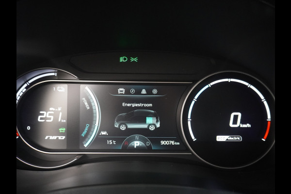 Kia e-Niro 64kWh AUT 204pk Navi Auto-Pilot Adaptive-Cruise+stop&go Apple Carplay Android Auto Pdc Led Ecc Keyless 1/2 Leder DynamicLine AEB Braking Lmv 17" Lane Assist Dwarsverkeerwaarsching 100% Dealeronderhouden Origineel Nederlandse auto