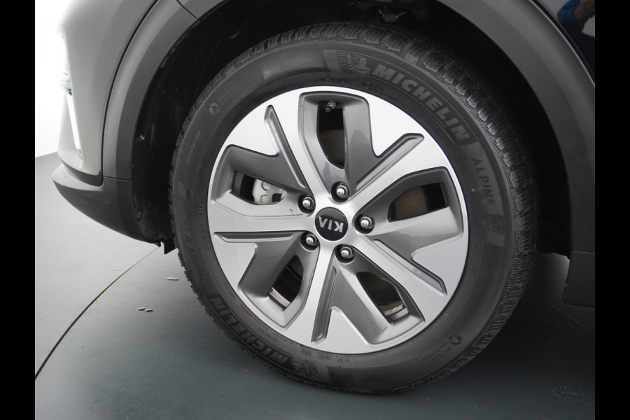 Kia e-Niro 64kWh AUT 204pk Navi Auto-Pilot Adaptive-Cruise+stop&go Apple Carplay Android Auto Pdc Led Ecc Keyless 1/2 Leder DynamicLine AEB Braking Lmv 17" Lane Assist Dwarsverkeerwaarsching 100% Dealeronderhouden Origineel Nederlandse auto