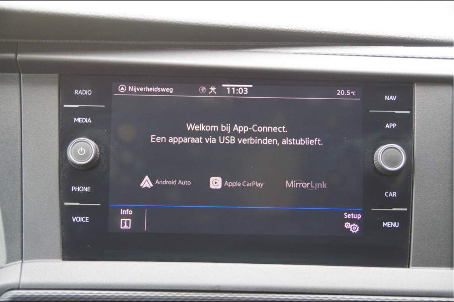 Volkswagen Transporter 2.0 TDI L2 30 DC-5P, 150PK AUT. TREKHAAK, CAMERA, NAVI, CRUISE, AIRCO, VOORRUIT VERWARMING, DUBBELE CABINE