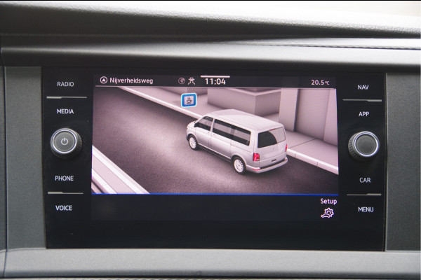 Volkswagen Transporter 2.0 TDI L2 30 DC-5P, 150PK AUT. TREKHAAK, CAMERA, NAVI, CRUISE, AIRCO, VOORRUIT VERWARMING, DUBBELE CABINE