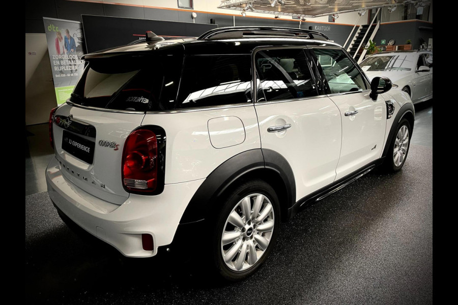 MINI Countryman 2.0 Cooper S ALL4 Chili PANO NAVI 192 PK TREKHAAK AFNEEMBAAR