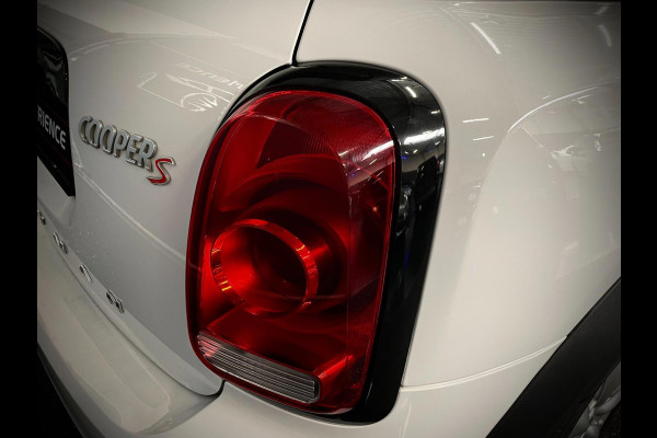 MINI Countryman 2.0 Cooper S ALL4 Chili PANO NAVI 192 PK TREKHAAK AFNEEMBAAR